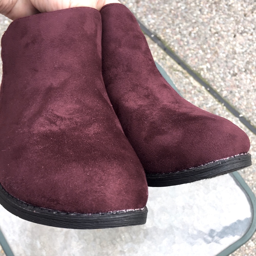 Plum Suede Quilted Ankle Boots size 7.5 / small 8 - Picture 5 of 10